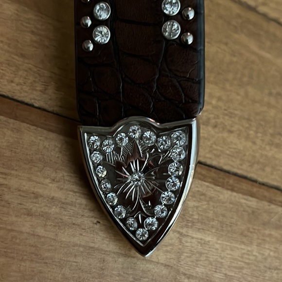 WESTERN leather rhinestone belt, measure 35” from last hole on belt to prong - Picture 3 of 8